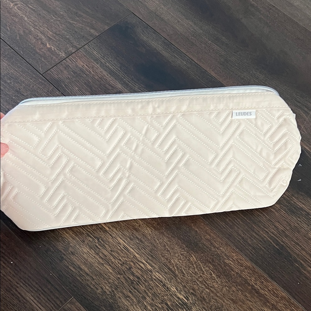 Cream Quilted Hair Accessory Pouch